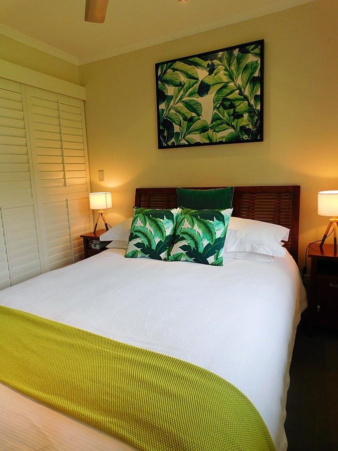 Watersons At Airlie Central Apartments แอร์ลีบีช ภายนอก รูปภาพ