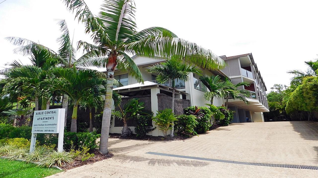 Watersons At Airlie Central Apartments แอร์ลีบีช ภายนอก รูปภาพ